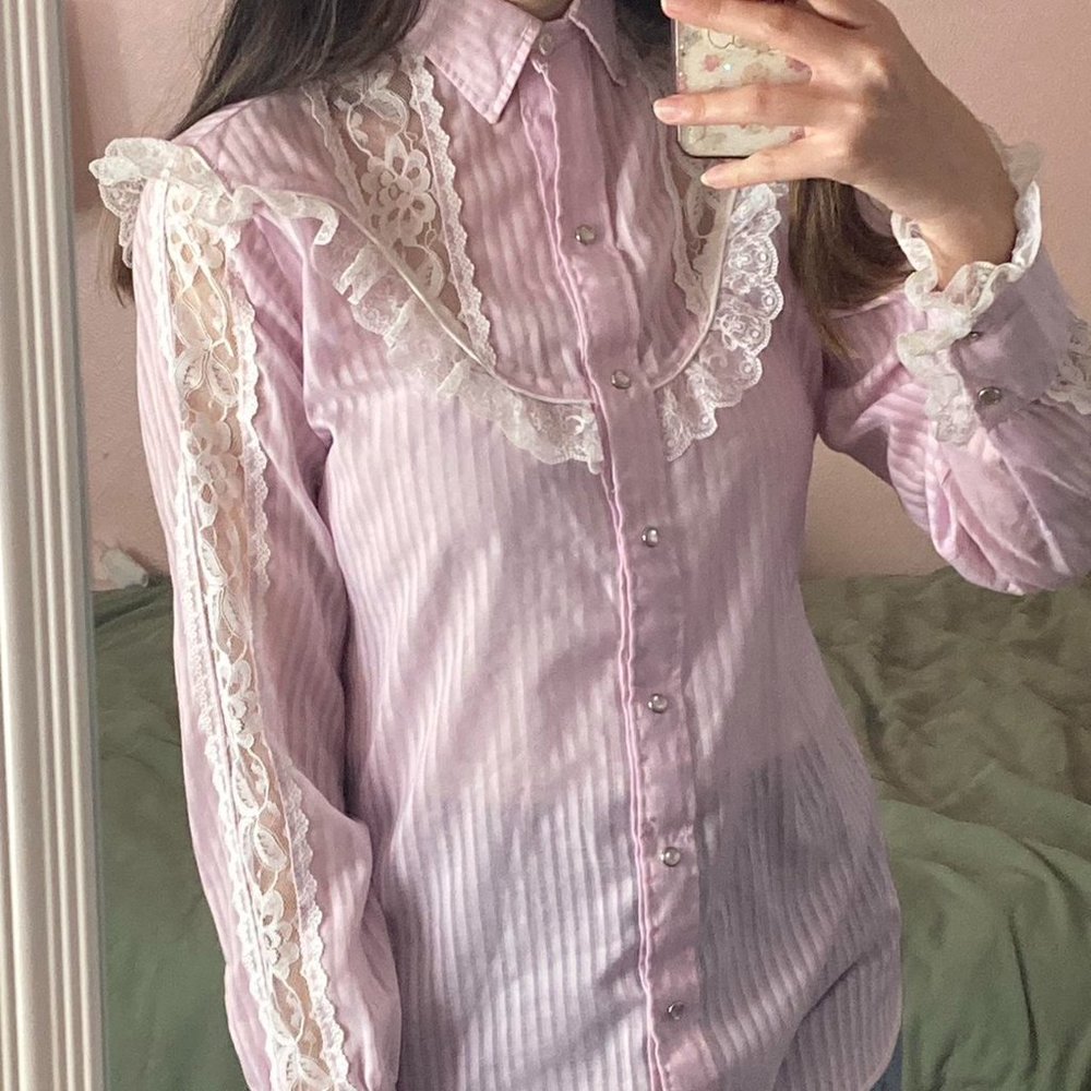 Small (7/8) - Vintage Miss Rodeo America Pastel light purple lace blouse